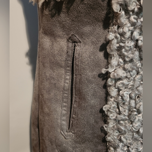 Like New Kensie Vest, Size Small - Picture 5 of 9